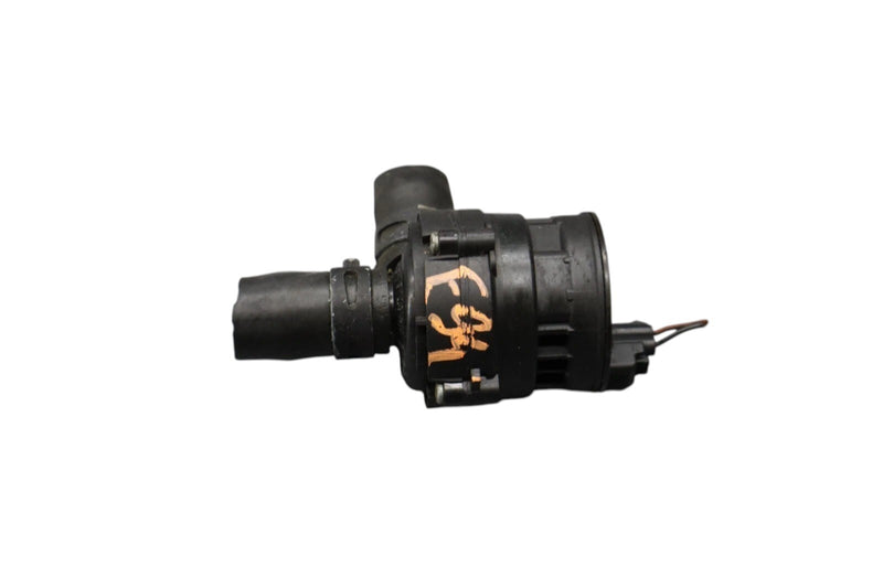 Load image into Gallery viewer, 07-15 Jaguar XK XKR X150 Engine Radiator Water Fluid Pump 4.2L C2P3531 Oem
