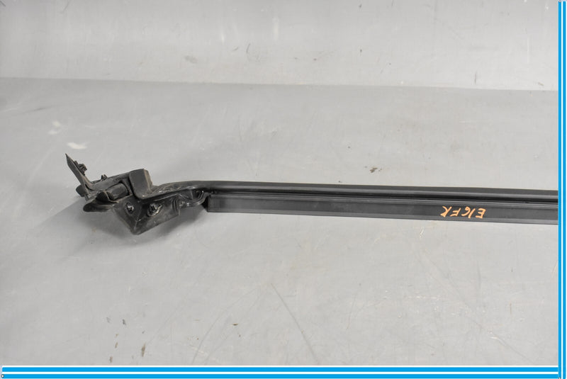 Load image into Gallery viewer, 14-18 Mercedes CLA250 C117 Front Right Side Window Weather Strip Belt Seal Oem
