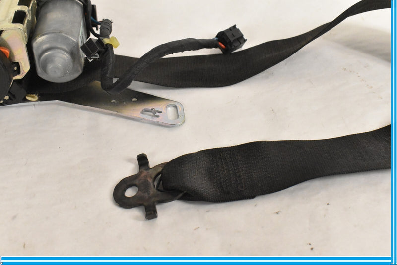 Load image into Gallery viewer, 09 10 11 12 BMW 750i 750Li F01 F02 FRONT LEFT DRIVER SIDE SEATBELT TENSIONER
