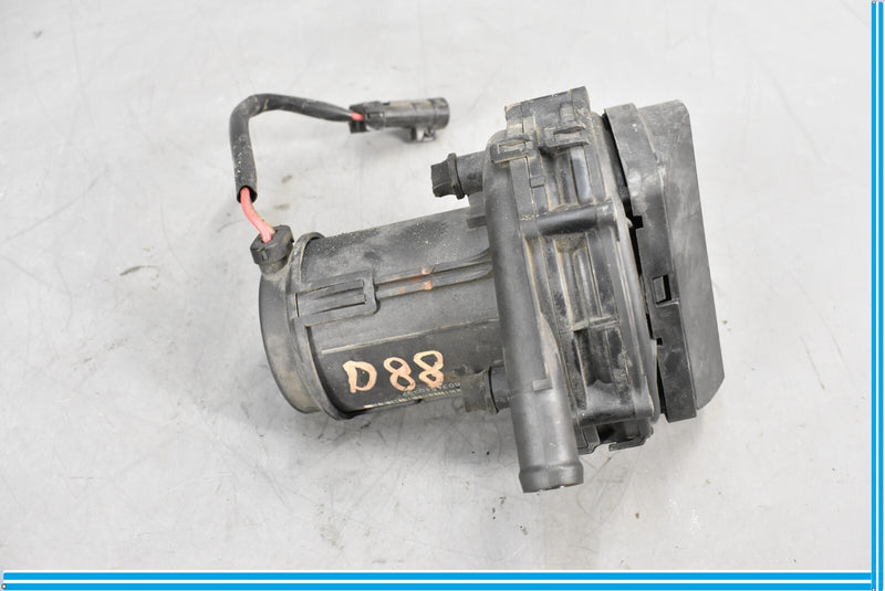 Load image into Gallery viewer, 03-12 Maserati Quattroporte Smog Secondary Air Injection Pump Oem
