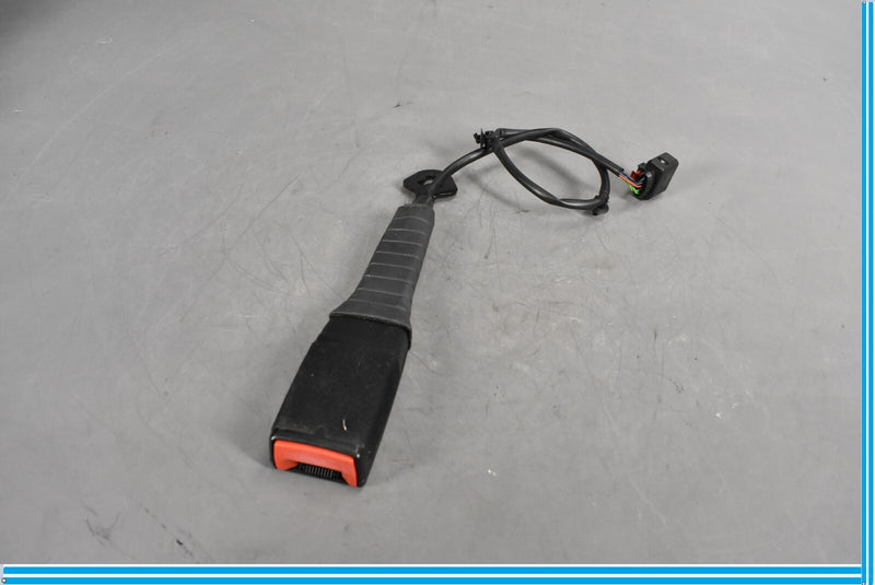 Load image into Gallery viewer, 11-18 Volkswagen VW Touareg Front Right Passenger Seat Belt Buckle Receiver Oem
