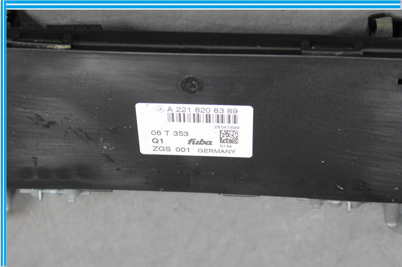 Load image into Gallery viewer, 07-13 Mercedes S400 S550 W221 Rear Roof Antenna Amplifier Amp Oem
