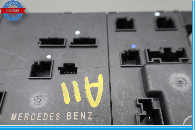 Load image into Gallery viewer, 03-12 Mercedes R230 SL500 SL55 AMG Left Side Door Control Module 2308204726 Oem
