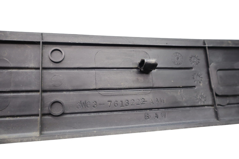 Load image into Gallery viewer, 02-05 Ford Thunderbird Front Right Lower Door Well Seal Scuff Step Plate Oem
