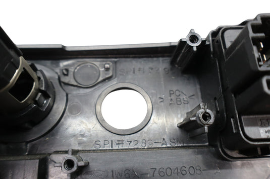 02-05 Ford Thunderbird Convertible Top Switch Aux Power Outlet 1W6X7604608A Oem