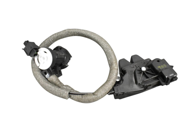 Load image into Gallery viewer, 08-17 Mercedes CLS550 C250 Trunk Lid Latch Lock Actuator W/ Key Cylinder Oem

