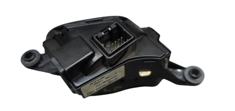 Load image into Gallery viewer, 11-13 Hyundai Equus SIG Steering Wheel Cruise Audio Radio Control Switch Oem
