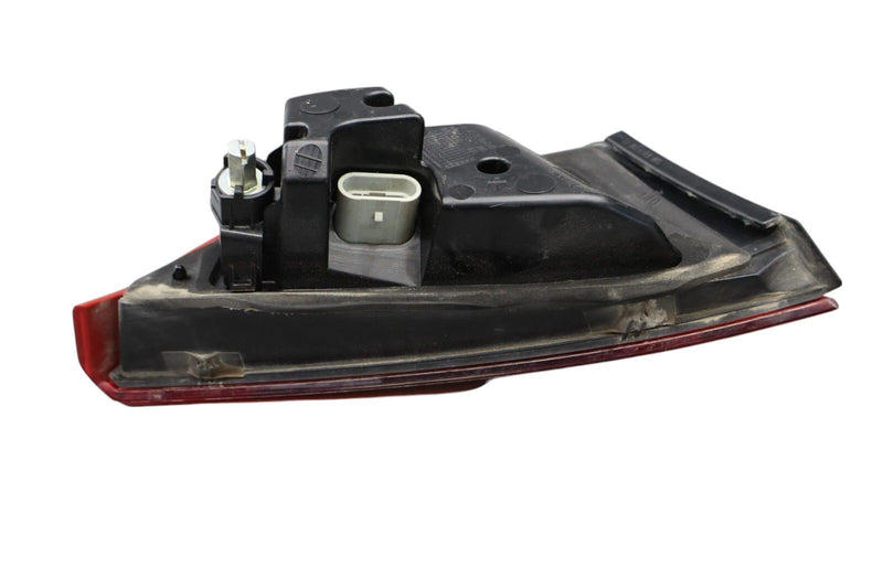 Load image into Gallery viewer, 14-21 Maserati Quattroporte S Q4 M156 Rear Right Side Inner Tail Light Lamp Oem

