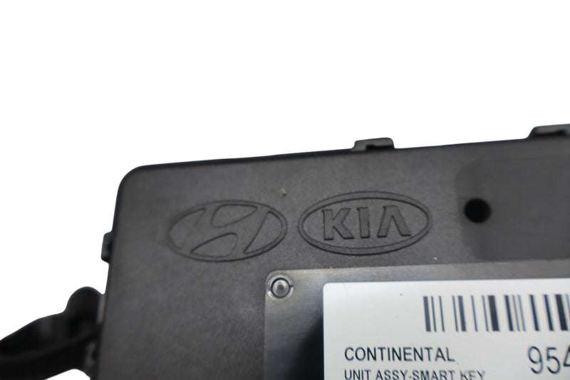 Load image into Gallery viewer, 15-17 Hyundai Genesis Keyless Ignition Control Theft Locking Module Oem
