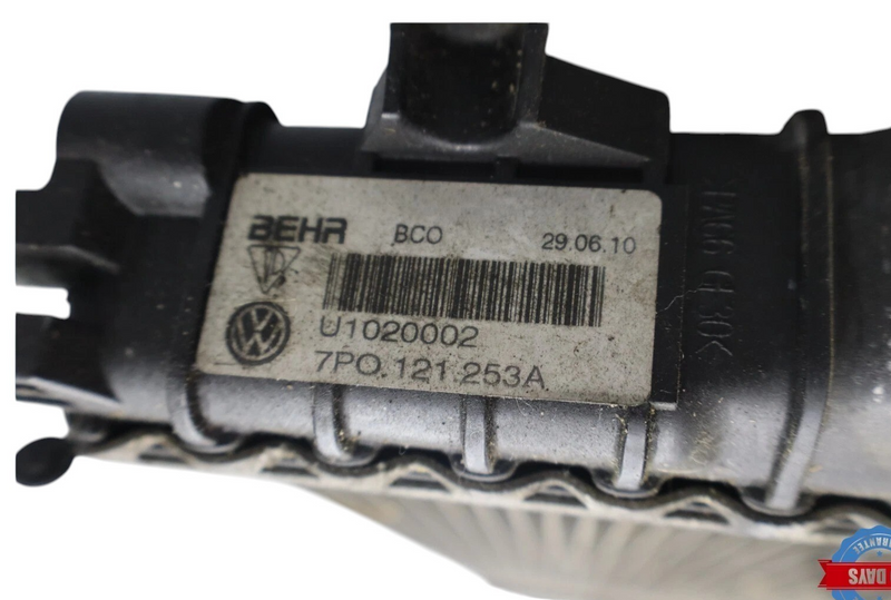 Load image into Gallery viewer, 11-17 Volkswagen Touareg Engine Water Cooling Radiator Assembly 95810613210 Oem
