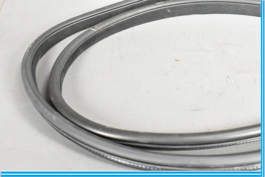 09-13 Maserati Quattroporte M139 Front Right Door Weatherstrip Rubber Seal Oem