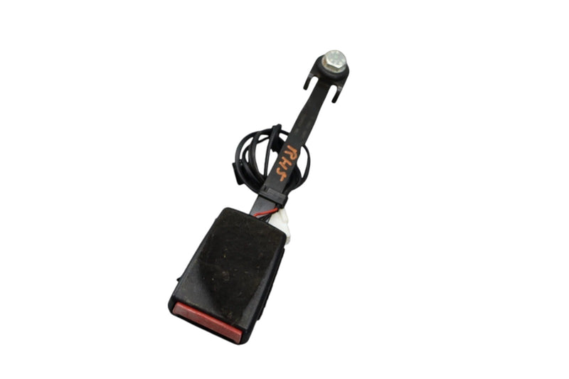 Load image into Gallery viewer, 03-13 Maserati Quattroporte M139 Front Right Side Seat Belt Buckle 33057062 Oem
