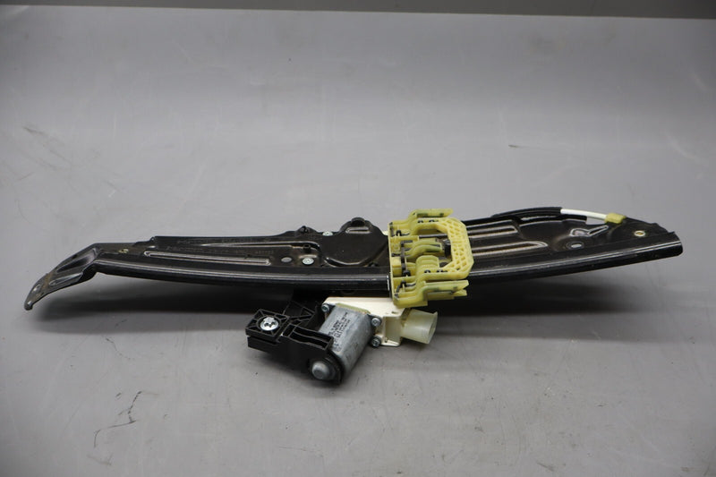 Load image into Gallery viewer, 11-16 BMW 528i 535i 550i F10 Rear Right Side Window Motor Regulator Oem
