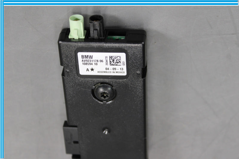 Load image into Gallery viewer, 12-18 BMW 320i 328i F30 AM FM Antenna Amplifier Booster Control Module Oem
