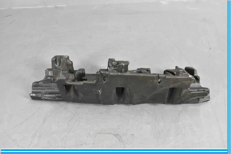 Load image into Gallery viewer, 12-18 Mercedes E350 CLS550 Engine Right Passenger Side Air Cleaner Insulator Oem
