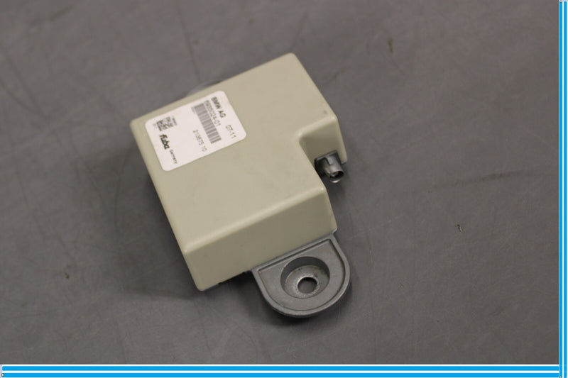 Load image into Gallery viewer, 09-15 BMW 750Li F01 F02 Antenna Amplifier Control Module Unit ECU Oem
