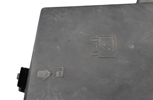 04-05 Cadillac XLR Convertible Under Hood Relay Fuse Box Assembly 10339549 Oem