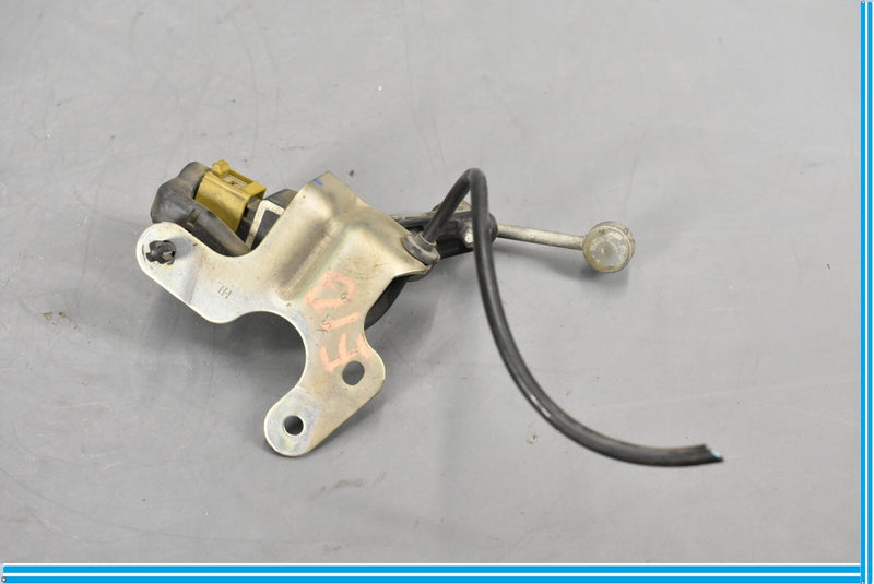 Load image into Gallery viewer, 07-14 Mercedes W204 C250 C350 Height Level Sensor Module Oem
