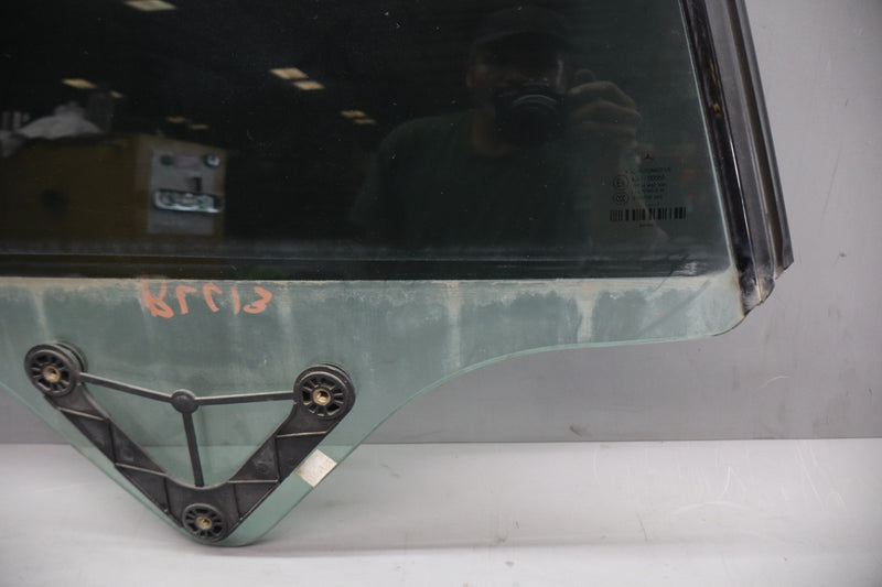 Load image into Gallery viewer, 10-17 Mercedes W207 E350 E550 Rear Right Side Door Window Auto Glass Oem
