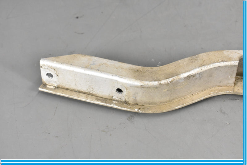 Load image into Gallery viewer, 09-15 BMW 750i 750Li Front Right Passenger Side Oil Cooler Brace Bracket Oem
