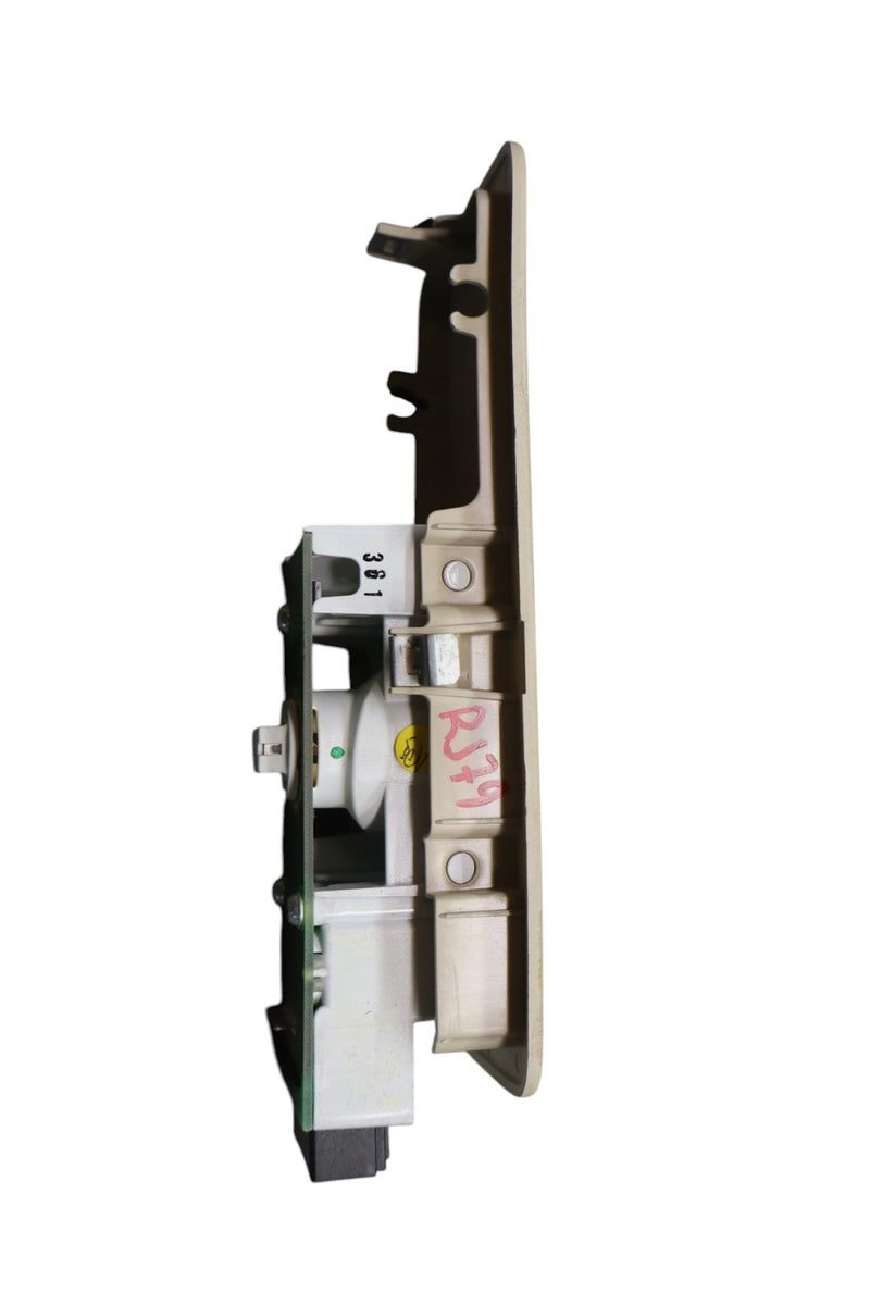 Load image into Gallery viewer, 11-14 Volkswagen VW Touareg Rear Right Passenger Side Interior Dome Light Oem

