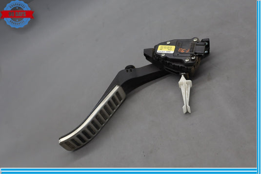 11-18 Volkswagen VW Touareg Engine Gas Accelerator Acceleration Pedal Oem