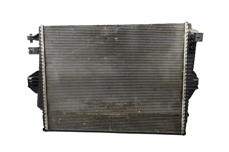 Load image into Gallery viewer, 11-17 Volkswagen VW Touareg Engine Water Cooling Radiator 95810613210 Oem
