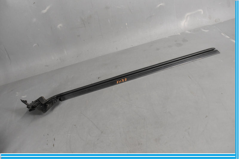 Load image into Gallery viewer, 14-18 Mercedes CLA250 C117 Front Right Side Window Weather Strip Belt Seal Oem
