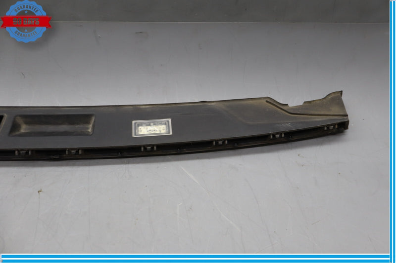 Load image into Gallery viewer, 09-15 BMW 740i 750Li xDrive Trunk Lid Grip Handle License Plate W/ Lights Oem
