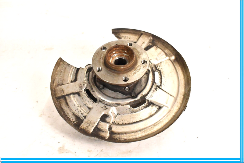 Load image into Gallery viewer, 2015 11 12 13 14 16 BMW 528XI F10 AWD REAR RIGHT SPINDLE KNUCKLE HUB 33326793770
