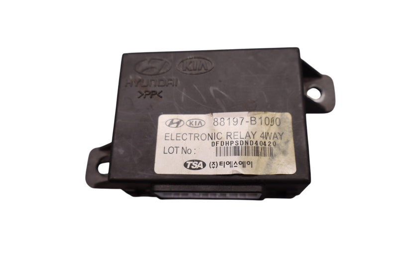 Load image into Gallery viewer, 15-20 Hyundai Genesis Front Left Driver Side Seat 4way Relay Control Module Oem
