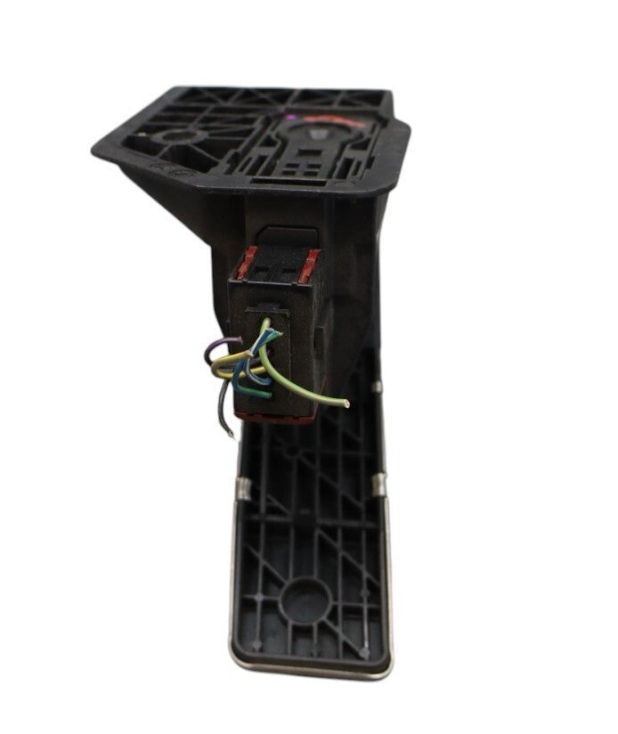 Load image into Gallery viewer, 17-23 Alfa Romeo Giulia Gas Accelerator Throttle Foot Pedal 20330479 Oem
