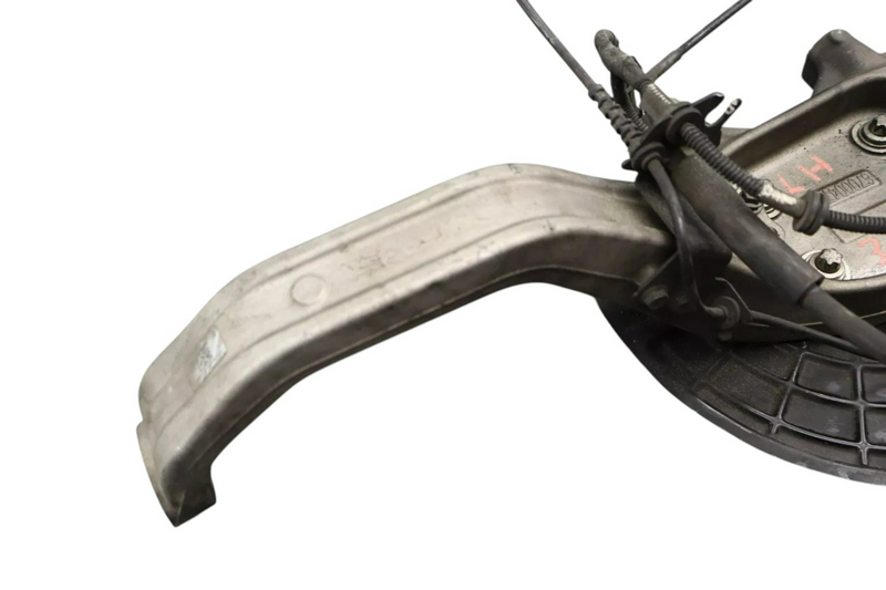 Load image into Gallery viewer, 14-18 Maserati Ghibli Quattroporte Front Left Side Spindle Knuckle Hub Oem
