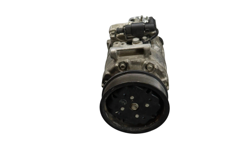 Load image into Gallery viewer, 11-15 Volkswagen VW Touareg AC A/C Air Conditioning Compressor &amp; Clutch Oem
