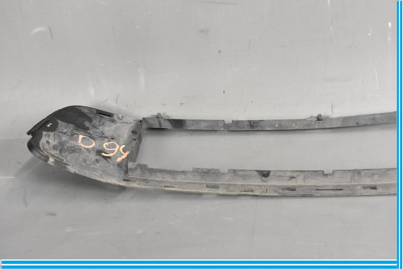 Load image into Gallery viewer, 07-10 BMW X5 E70 Front Bumper Filler Lid Closed Oem
