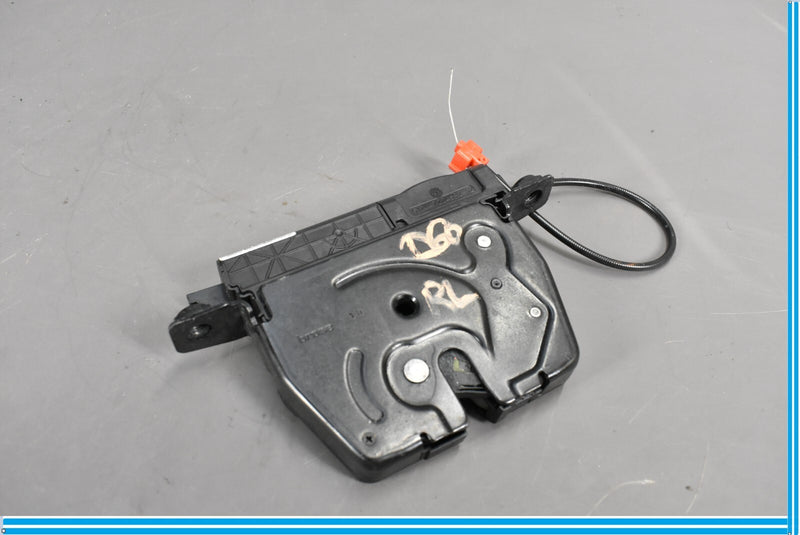 Load image into Gallery viewer, 12-18 BMW 320i 328i F30 Rear left Driver Side  Trunk Deck Lid Latch Catch Oem
