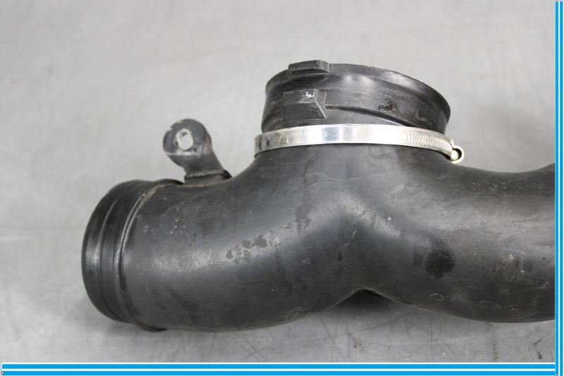 Load image into Gallery viewer, 11-12 Audi A8 Center Air Intake Hose Tube Suction Pipe 4H0129711D Oem
