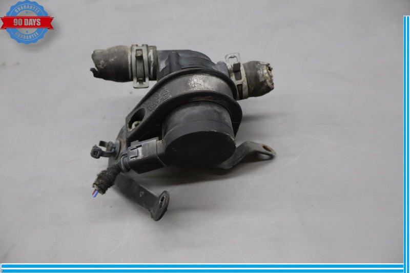 Load image into Gallery viewer, 06-12 Bentley Continental Engine Auxiliary AUX Water Coolant Pump &amp; Bracket Oem
