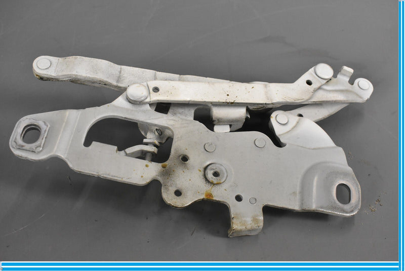 Load image into Gallery viewer, 12-18 BMW 650i 640i F12 Front Left Bonnet Hood Hinge Support Oem
