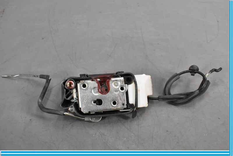 Load image into Gallery viewer, 04-13 Maserati Quattroporte Front Right Passenger Side Lock Latch Actuator Oem
