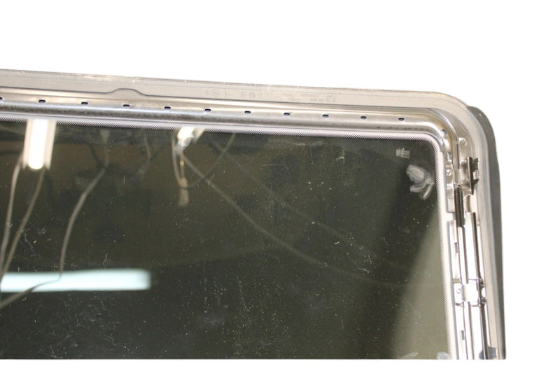 Load image into Gallery viewer, 06-13 Mercedes X164 GL350 ML550 R350 Sunroof Sun Roof Glass 2517800021 OEM
