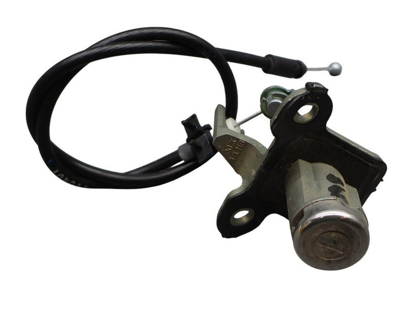 Load image into Gallery viewer, 09-14 Hyundai Equus Genesis Rear Trunk Lid Lock Cylinder Switch 81250-3MA00 Oem
