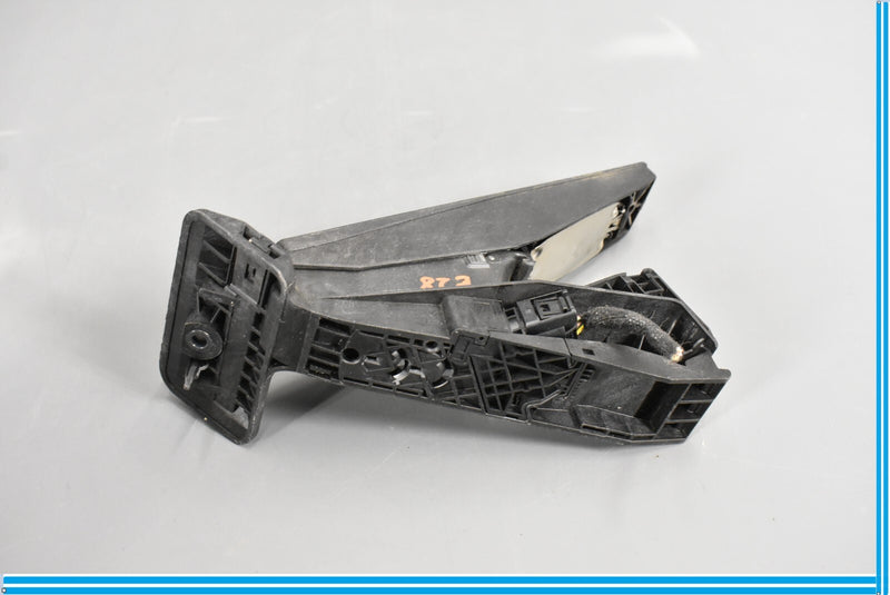 Load image into Gallery viewer, 12-15 BMW E84 X1 Front Lower Accelerator Gas Foot Pedal Lever Oem

