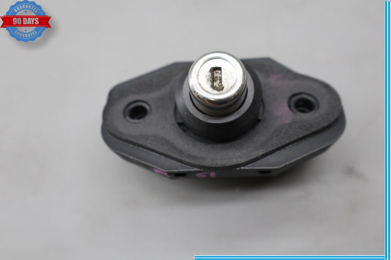 Load image into Gallery viewer, 09-15 BMW 750Li F01 F02 Rear Trunk Deck Lid Tailgate Lock Cylinder Oem
