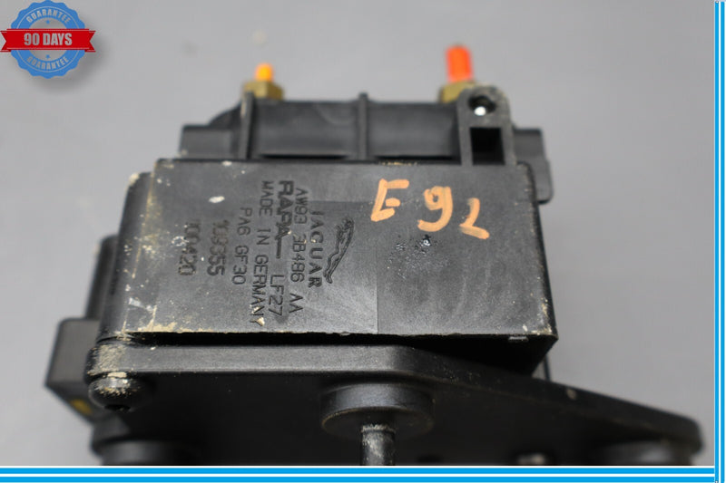 Load image into Gallery viewer, 10-19 Jaguar X351 XJ XJL Air Suspension Control Solenoid Valve AW933B486AA Oem
