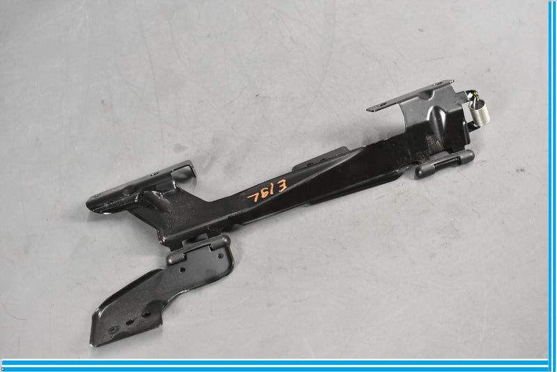 Load image into Gallery viewer, 2008 Volvo C70 Convertible Front Left Side Roof Hinge Oem
