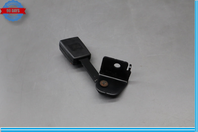 Load image into Gallery viewer, 09-15 BMW 750Li F01 F02 Rear Right Passenger Side Seat Belt Seatbelt Buckle Oem
