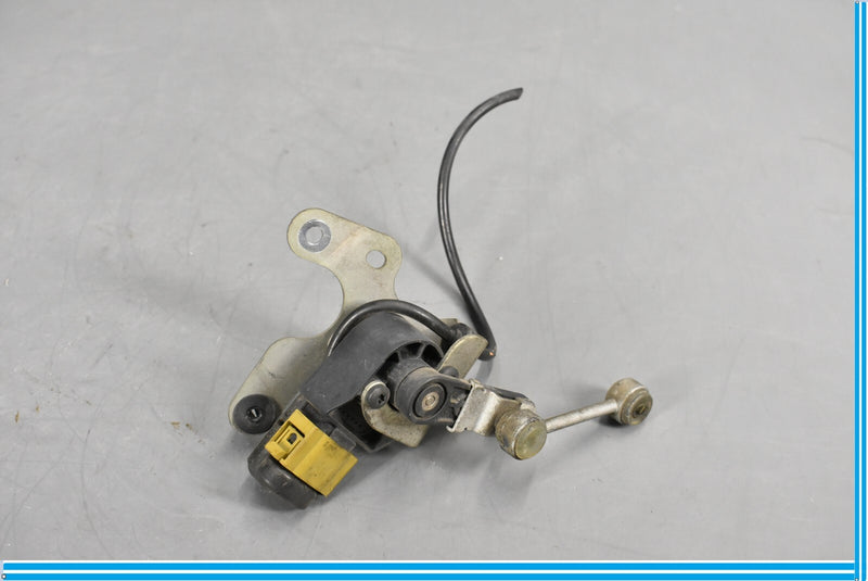 Load image into Gallery viewer, 07-14 Mercedes W204 C250 C350 Height Level Sensor Module Oem
