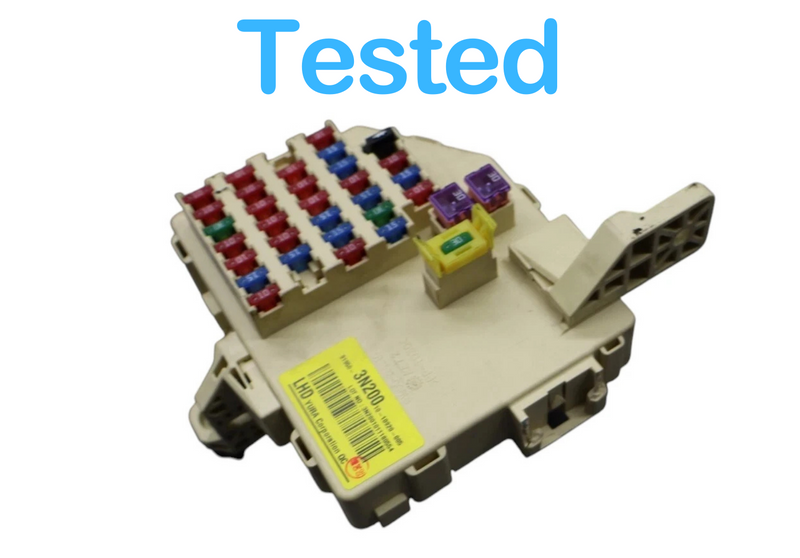 Load image into Gallery viewer, 11-13 Hyundai Equus Passenger Inside Fuse Junction Box Module 919503N200 Oem
