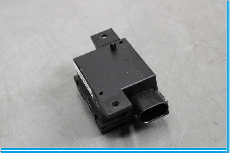 Load image into Gallery viewer, 03-12 Mercedes R230 SL550 SL500 Seat Belt Seatbelt Tension Sensor Oem
